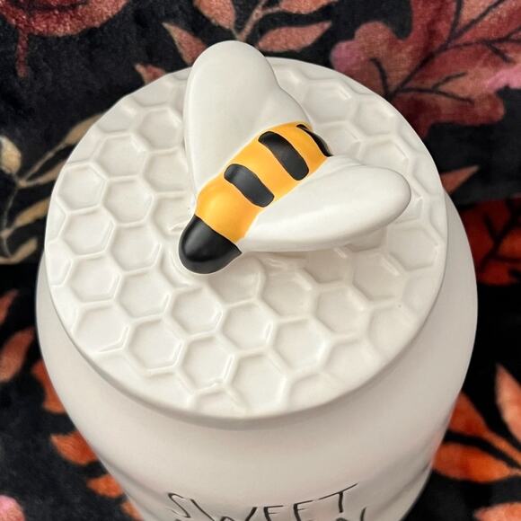 Rae Dunn Honey Jar Sweet As Can Bee Canister Farmhouse Kitchen Decor Topper New - Picture 3 of 7